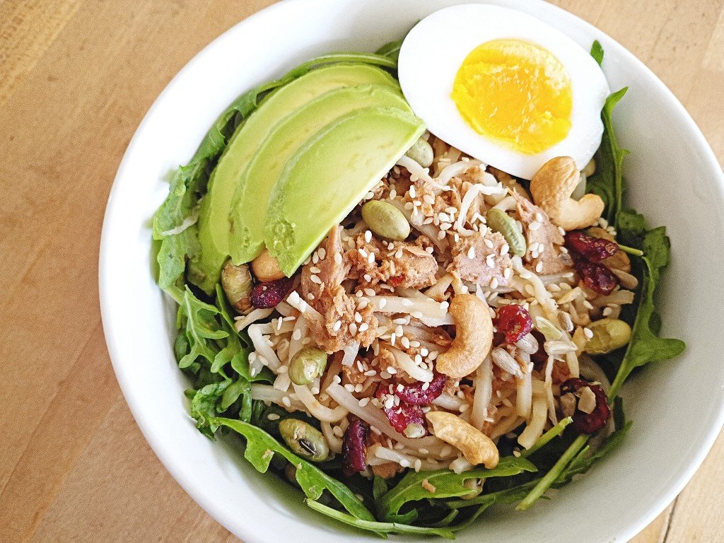 Tuna salad bowl with hearts of palm linguine recipe