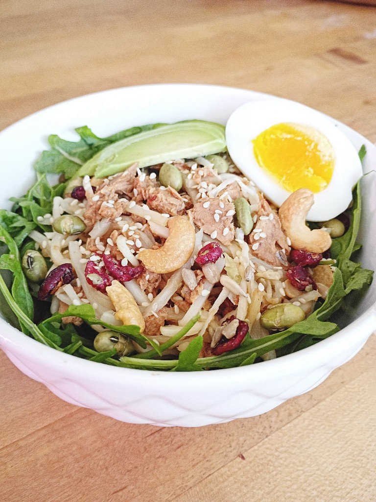 Tuna salad bowl with hearts of palm linguine recipe